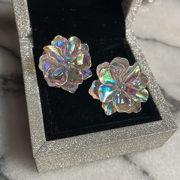 Zara Jewelry - 🖤5/$25 925 sterling flower earrings rainbow aurora borealis